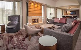 Courtyard By Marriott Baltimore BWI Airport